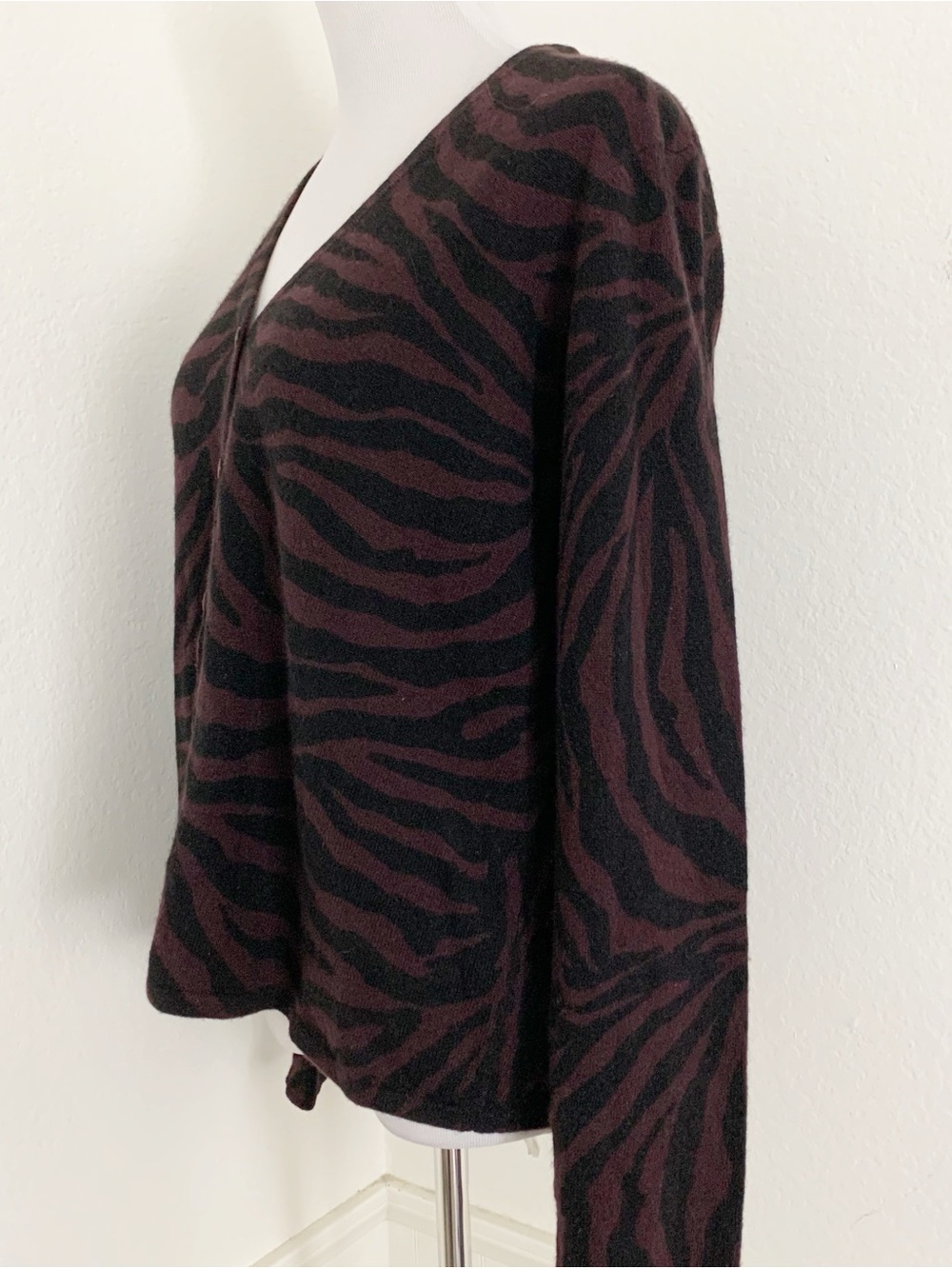 NWT Nina Leonard Vtg Wool Angora Animal Print Cardigan Sweater Women’s L Brown - Picture 12 of 13